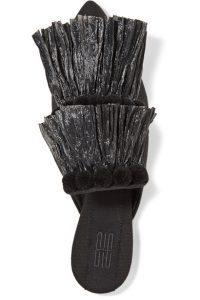 © www.net-a-porter.com