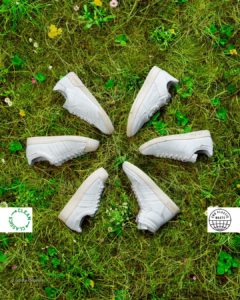 PETA-Deutschland-adidas-clean-classics-shoe-cicle-empty-1350p-2020-08-25-c-PETA-D